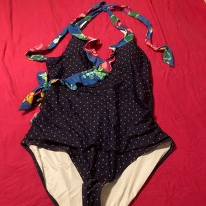 Ladies’ Matilda Jane one piece halter tie swimsuit in EUC. Size XXL.